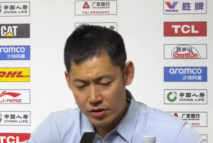 MK体育官方入口-输广厦发布会！张庆鹏力挺罗汉琛，谈沈梓捷伤势，仍甩锅球员！